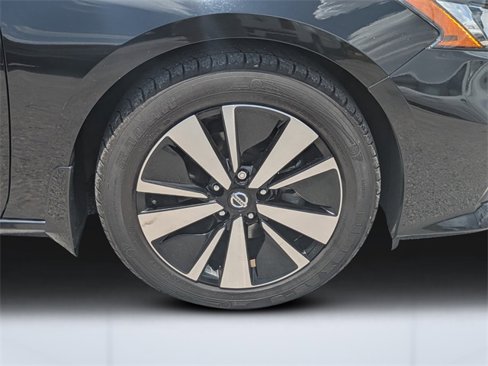 Used 2022 Nissan Altima 2.5 SV image 11