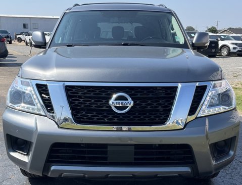 Used 2019 Nissan Armada SV image 3