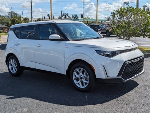 Used 2023 Kia Soul LX w/ Option Group 015 image 3