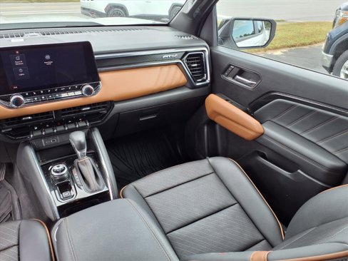 Used 2023 GMC Canyon AT4 w/ AT4 Premium Package image 13