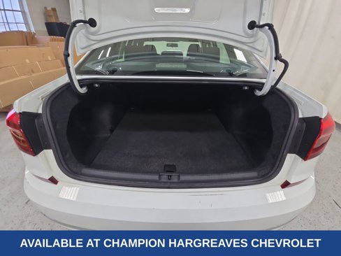 Used 2017 Volkswagen Passat 1.8T S image 35