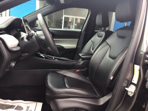 Used 2024 Jeep Compass Limited image 13