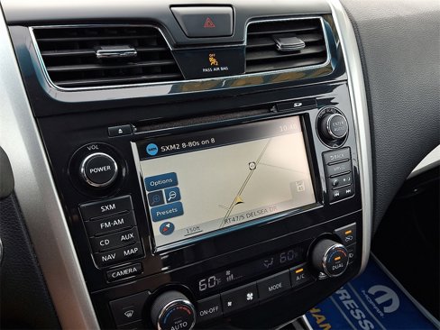 Used 2015 Nissan Altima 2.5 SL w/ Technology Package image 18