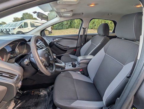 Used 2014 Ford Focus SE w/ SE Winter Package image 10