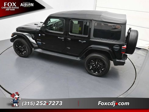 Used 2021 Jeep Wrangler Sahara w/ Cold Weather Group image 27