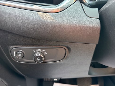 Used 2019 Chevrolet Equinox LT image 21