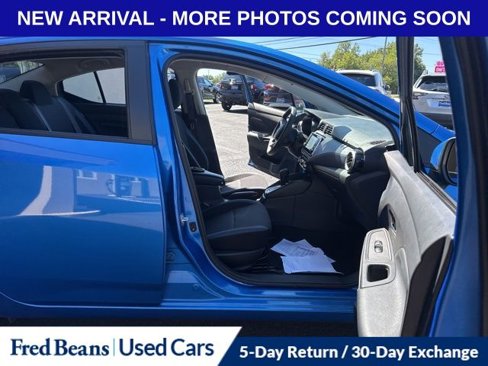 Used 2023 Nissan Versa SV image 9