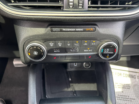 Used 2020 Ford Escape SE Sport image 24