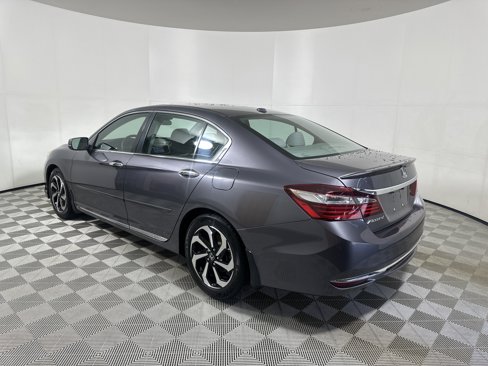 Used 2016 Honda Accord EX image 5