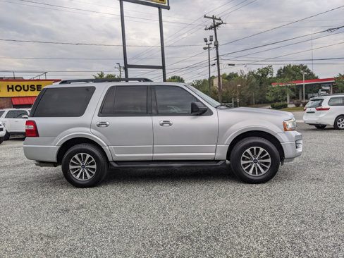 Used 2017 Ford Expedition XLT image 5