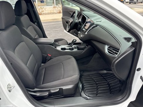 Used 2020 Chevrolet Malibu LT image 33