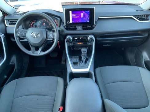 Used 2024 Toyota RAV4 LE image 17