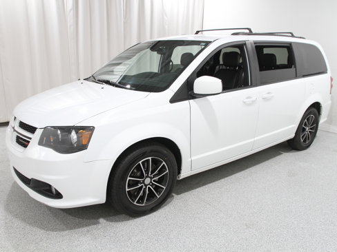 Used 2018 Dodge Grand Caravan GT image 3