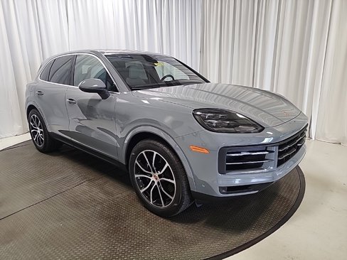 New 2025 Porsche Cayenne image 27
