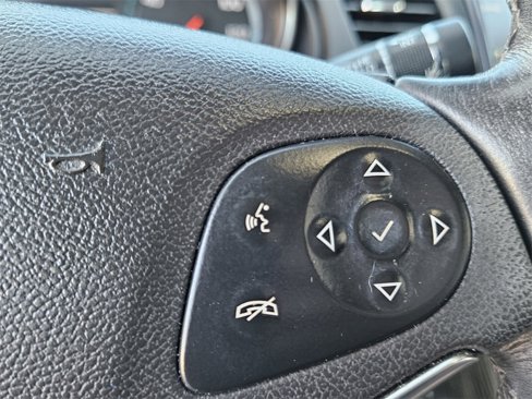 Used 2016 Chevrolet Impala LT w/ Convenience Package image 35