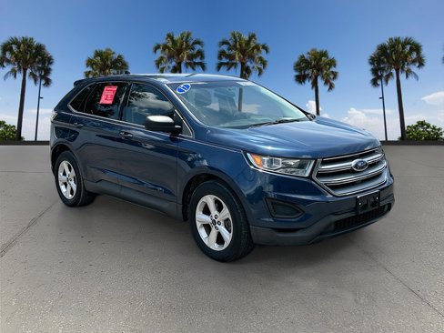Used 2017 Ford Edge SE image 3