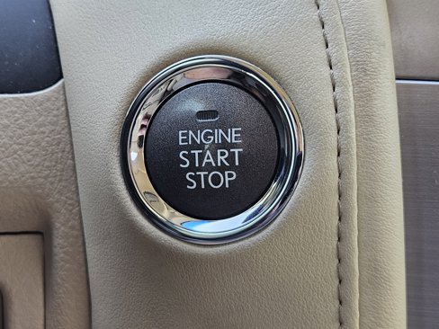 Used 2014 Lexus LX 570 4WD image 21