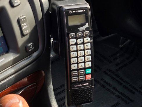 Used 2000 Cadillac De Ville DTS w/ Safety/Security Pkg image 26