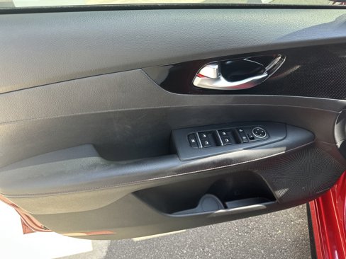 Used 2022 Kia Forte GT w/ GT2 Package image 9