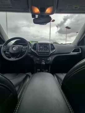 Used 2023 Jeep Cherokee Altitude Lux image 39