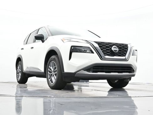 Used 2023 Nissan Rogue S image 34