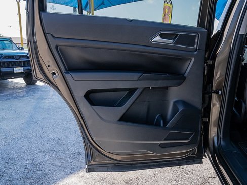 Used 2019 Volkswagen Atlas SE w/ Panoramic Sunroof Package image 11