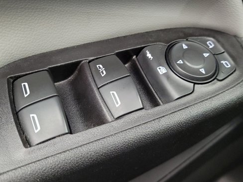 Used 2020 Chevrolet Equinox LS w/ LS Convenience Package image 27