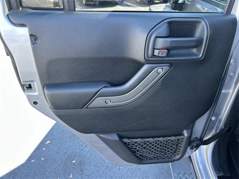 Used 2016 Jeep Wrangler Unlimited Sport image 17