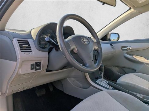 Used 2010 Toyota Corolla LE image 10