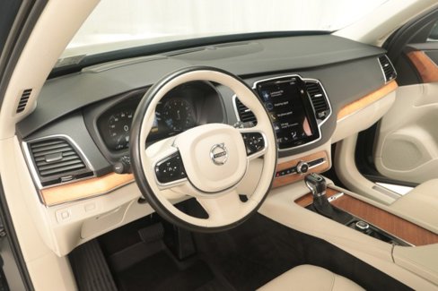 Used 2022 Volvo XC90 T5 Momentum w/ Advanced Package image 39