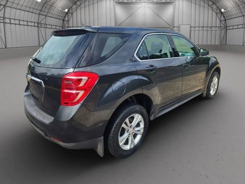 Used 2017 Chevrolet Equinox LS image 2