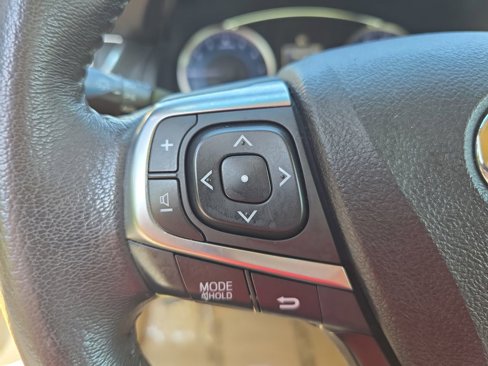 Used 2016 Toyota Camry XLE image 16