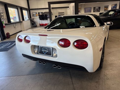 Used 2002 Chevrolet Corvette Coupe image 13