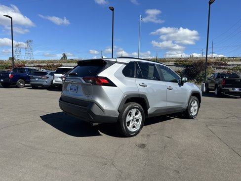Used 2020 Toyota RAV4 XLE image 6