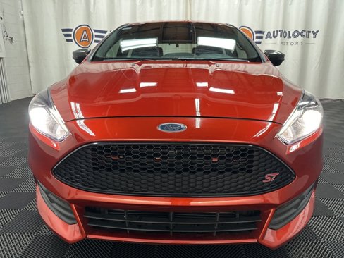 Used 2018 Ford Focus ST w/ Equipment Group 401A image 3