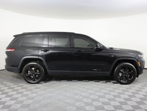 Used 2023 Jeep Grand Cherokee L Laredo image 4