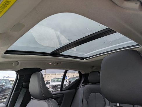 Certified 2025 Volvo XC40 B5 Plus image 20