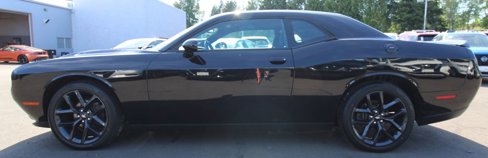 Used 2019 Dodge Challenger SXT w/ Blacktop Package image 2