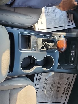 Used 2017 Kia Sorento LX w/ LX Convenience Package image 29