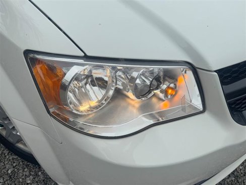 Used 2012 RAM C/V image 12