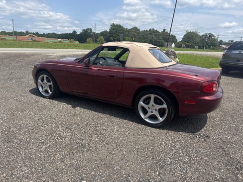 Used 2003 MAZDA MX-5 Miata image 10