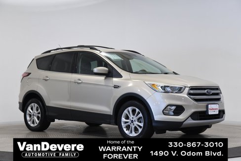 Used 2017 Ford Escape SE w/ Equipment Group 201A image 1