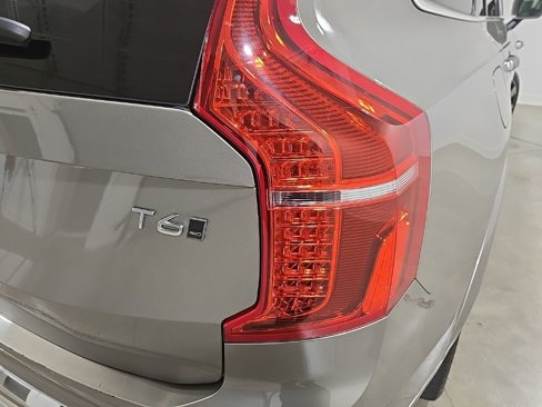 Used 2021 Volvo XC90 T6 Inscription w/ Advanced Package image 9