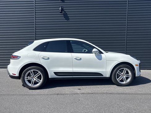 Used 2025 Porsche Macan image 6