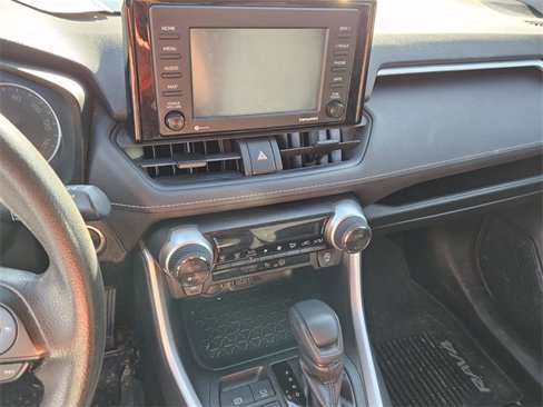 Used 2020 Toyota RAV4 XLE w/ Convenience Package image 17