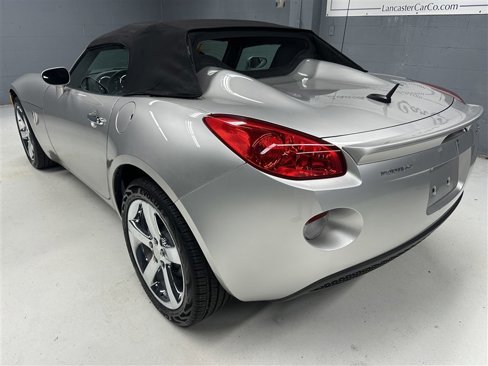 Used 2008 Pontiac Solstice Convertible w/ Preferred Package image 12