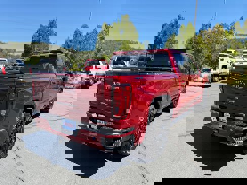 Used 2021 GMC Sierra 1500 Elevation w/ Driver Alert Package I image 6