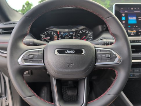 Used 2024 Jeep Compass Trailhawk image 22