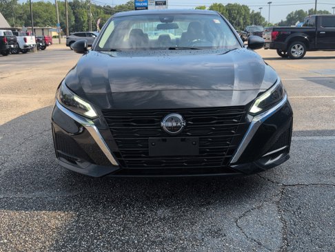 Used 2024 Nissan Altima 2.5 SV image 8