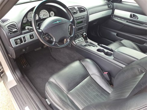 Used 2004 Ford Thunderbird image 10